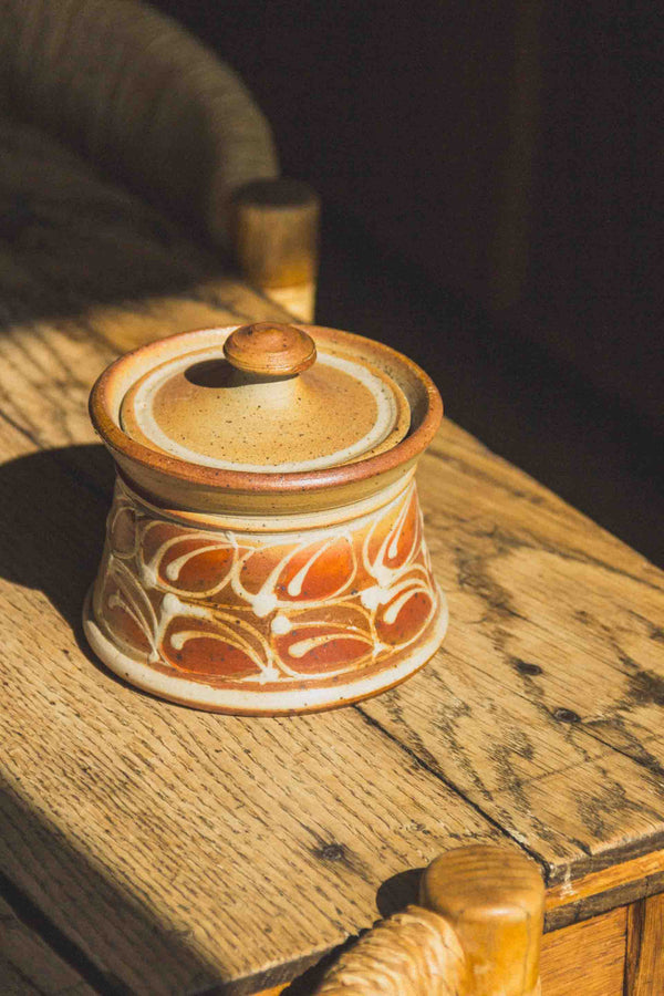 boite-vintage-brut-orangee-Collection-ete-Eloge-Paris-Brocante-Boheme