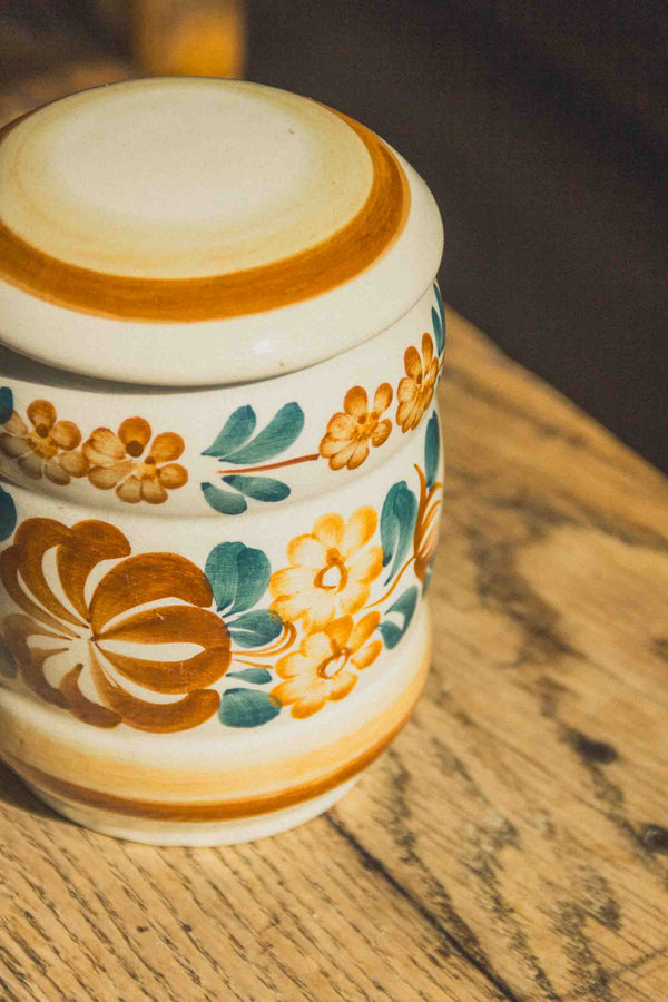 boite-vintage-fleurie-porcelaine-Collection-ete-Eloge-Paris-Brocante-Boheme
