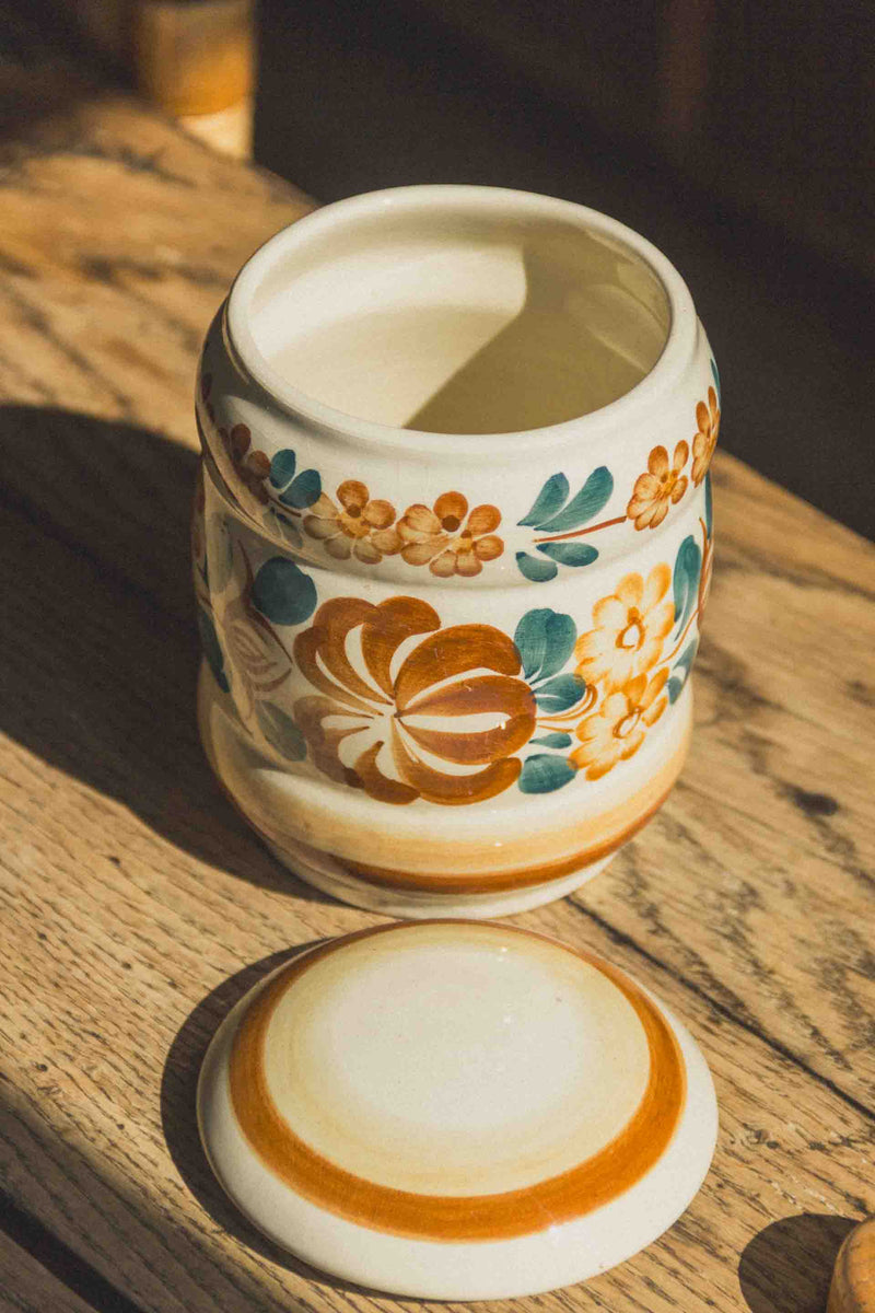 boite-vintage-fleurie-porcelaine-Collection-ete-Eloge-Paris-Brocante-Boheme
