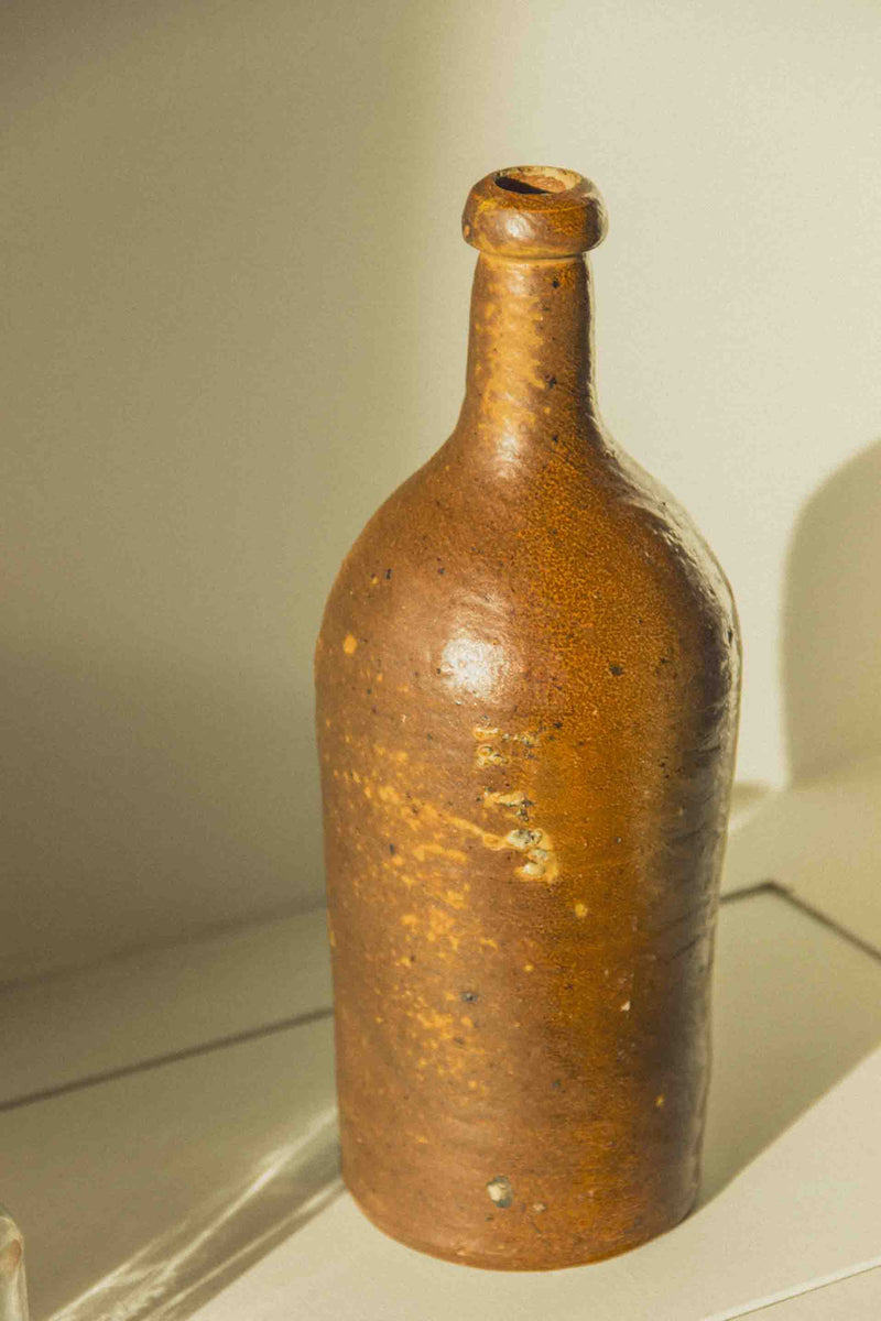 bouteille-gres-rouille-ancienne-Collection-ete-indien-Eloge-Paris-Brocante-Boheme