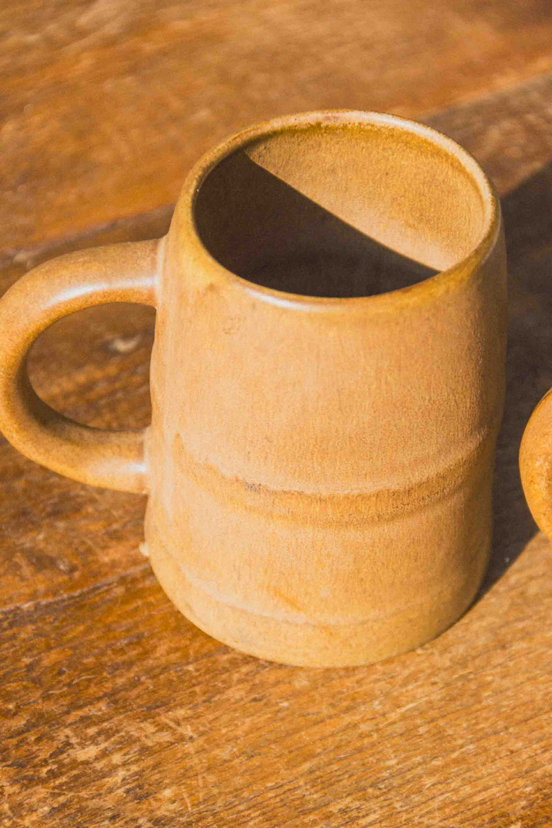 chopes-vieux-gres-brun-vintage-Collection-automne-Eloge-Paris-Brocante-Boheme