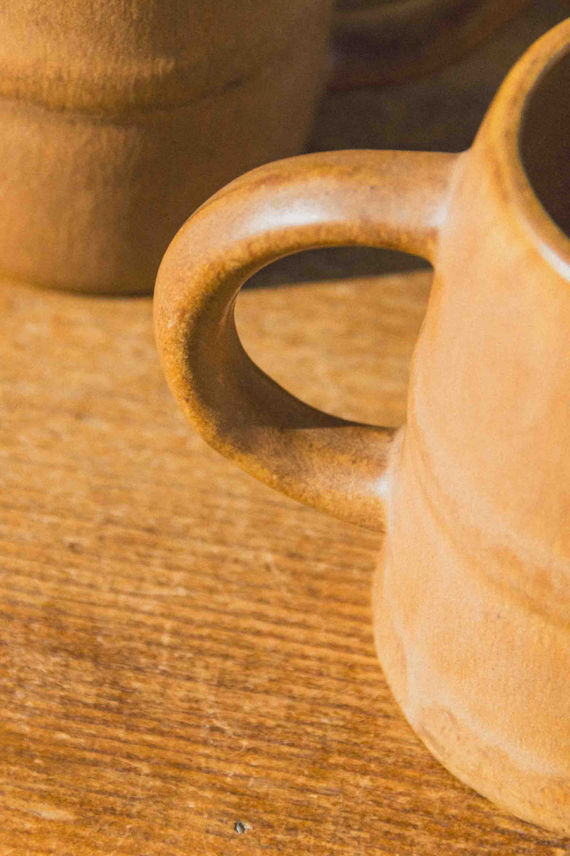 chopes-vieux-gres-brun-vintage-Collection-automne-Eloge-Paris-Brocante-Boheme
