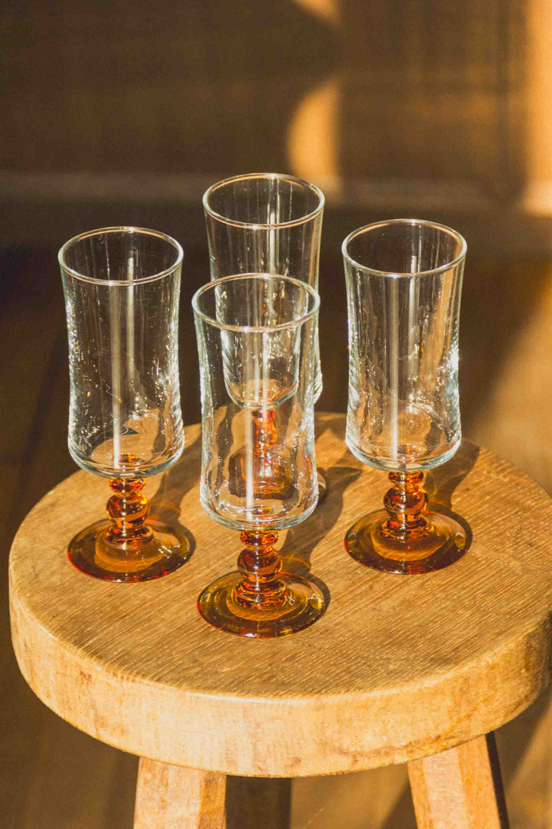 flutes-champagne-pied-orange-vintage-Collection-printemps-Eloge-Paris-Brocante-Boheme
