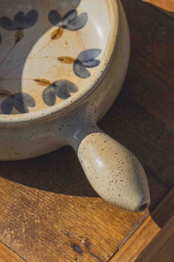 grand-poelon-fleuri-gres-du-marais-Collection-automne-Eloge-Paris-Brocante-Boheme