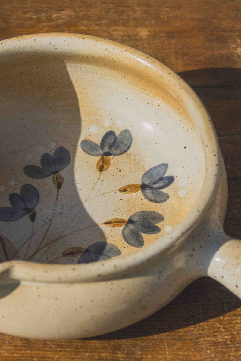 grand-poelon-fleuri-gres-du-marais-Collection-automne-Eloge-Paris-Brocante-Boheme