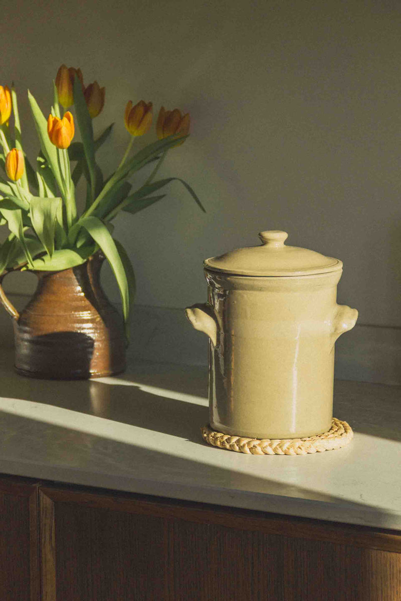 grand-pot-cuisine-beige-anglais-Collection-printemps-Eloge-Paris-Brocante-Boheme