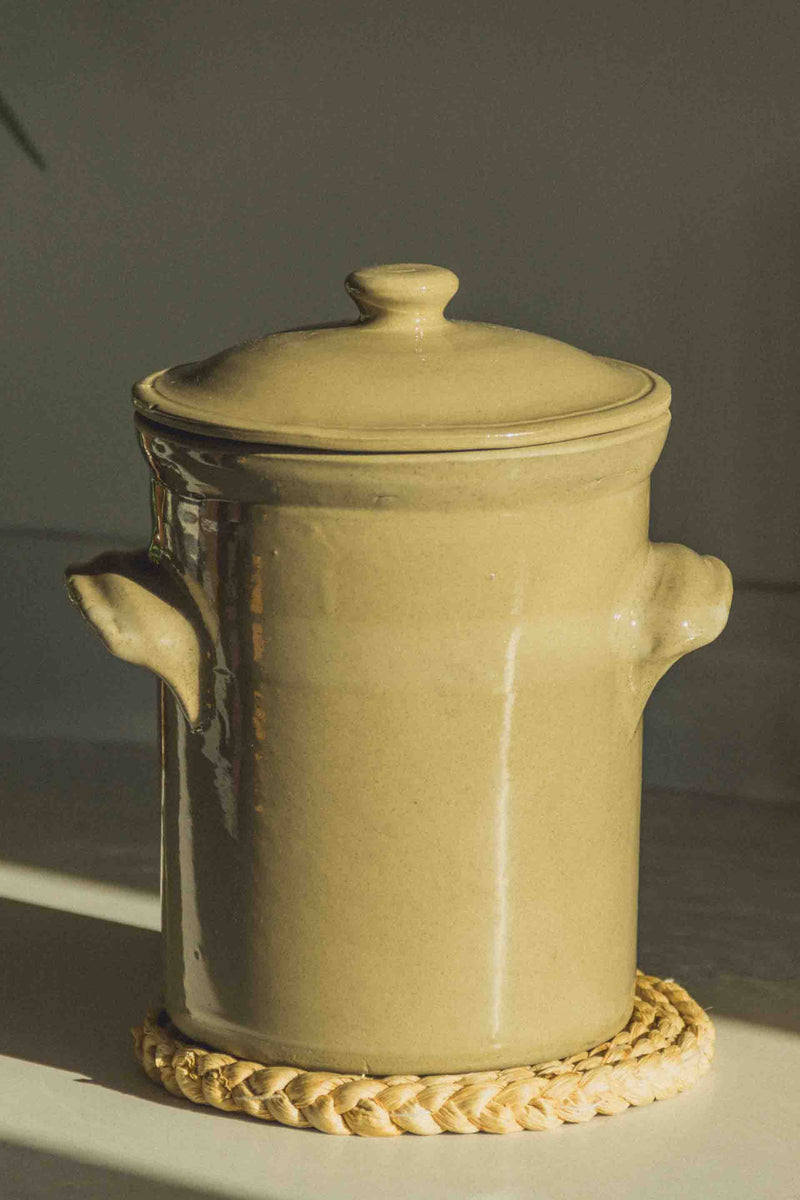grand-pot-cuisine-beige-anglais-Collection-printemps-Eloge-Paris-Brocante-Boheme