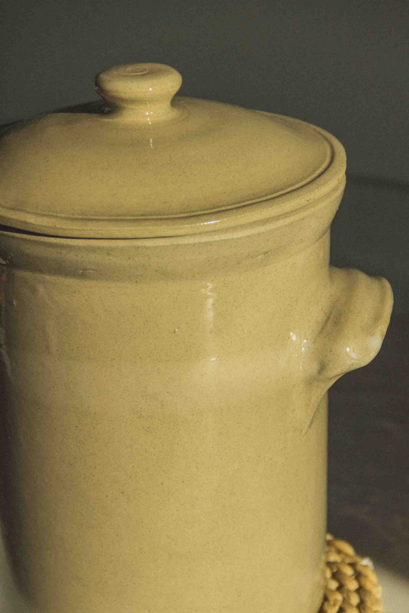 grand-pot-cuisine-beige-anglais-Collection-printemps-Eloge-Paris-Brocante-Boheme