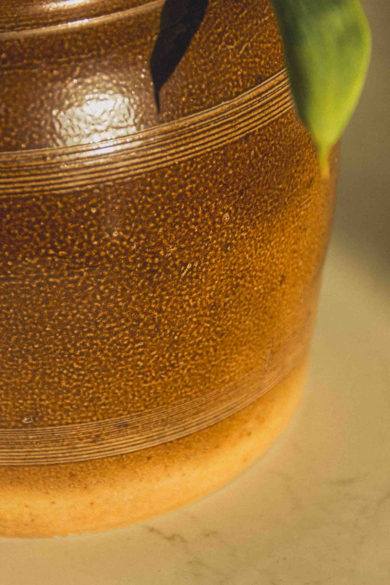 grand-pot-gres-brun-vintage-Collection-printemps-Eloge-Paris-Brocante-Boheme