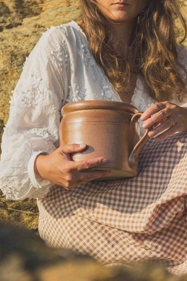 grand-pot-gres-marron-clair-Collection-automne-Eloge-Paris-Brocante-Boheme