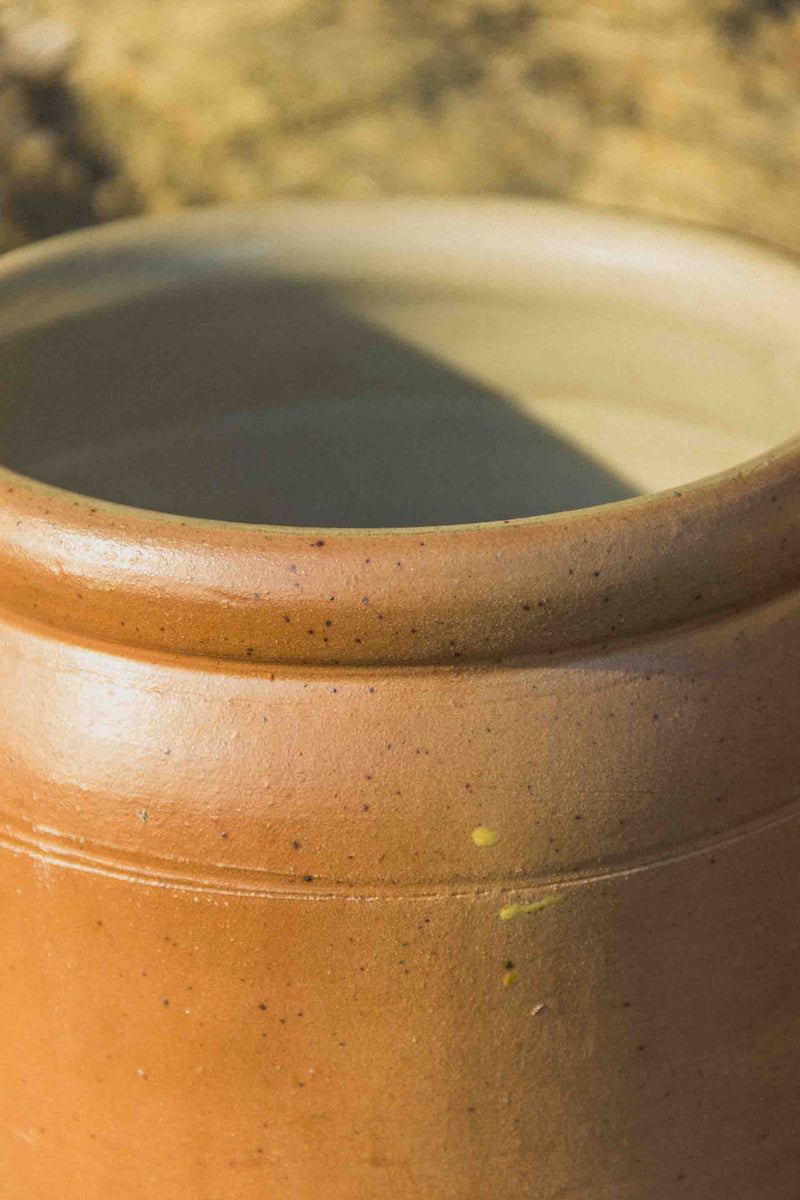 grand-pot-gres-marron-clair-Collection-automne-Eloge-Paris-Brocante-Boheme