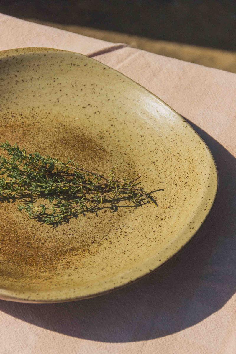 grande-assiette-service-gres-mouchete-Collection-ete-Eloge-Paris-Brocante-Boheme