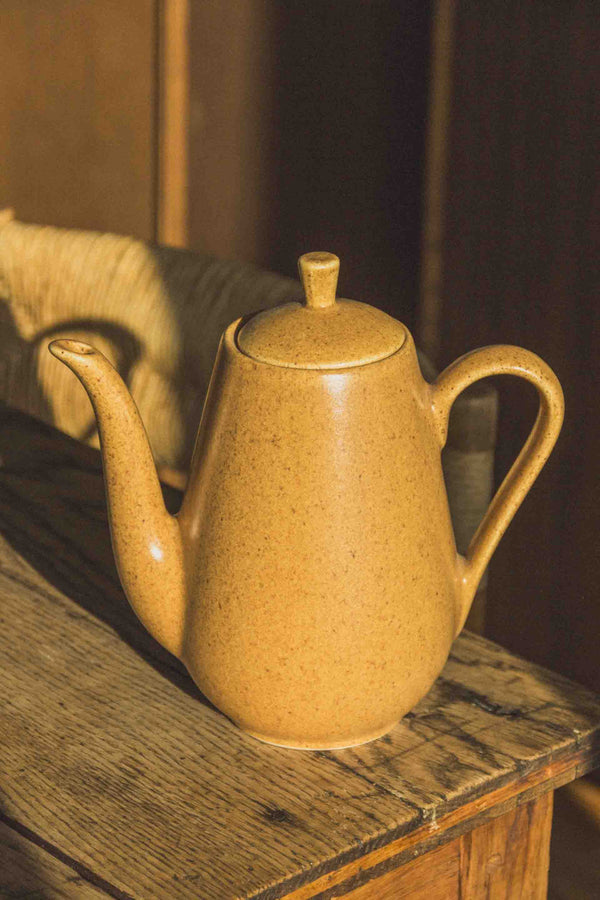 grande-theiere-gres-mouchete-marron-clair-vintage-Collection-printemps-Eloge-Paris-Brocante-Boheme
