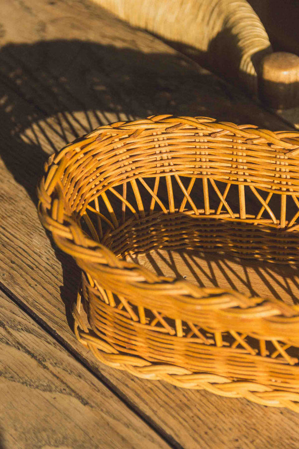 longue-paniere-osier-miel-vintage-Collection-printemps-Eloge-Paris-Brocante-Boheme