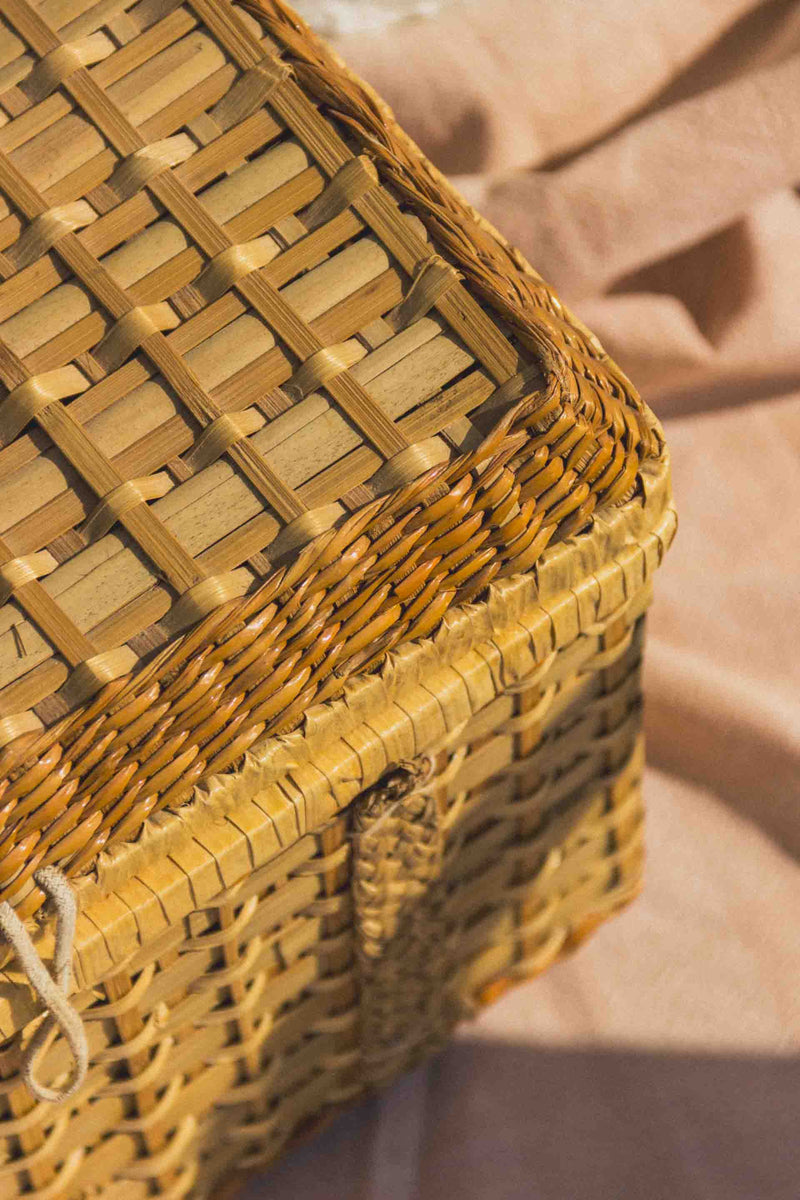 malette-rotin-tressee-vintage-Collection-ete-Eloge-Paris-Brocante-Boheme