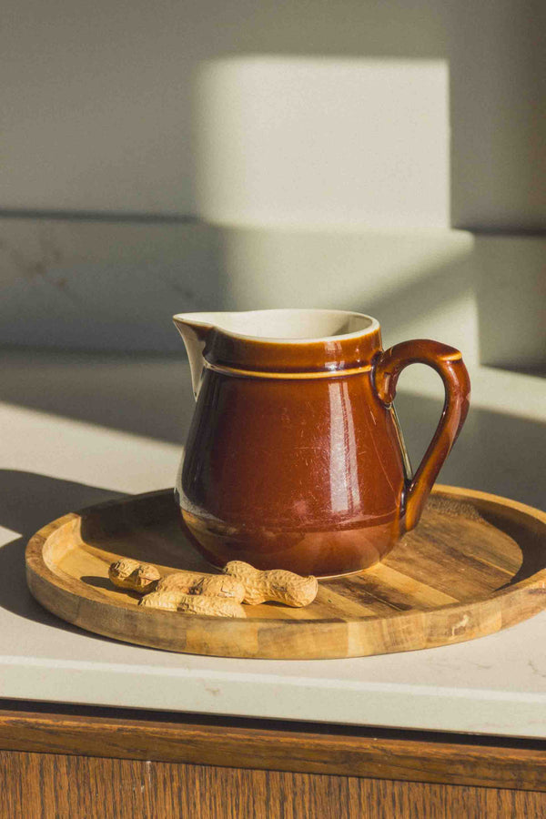 petit-pichet-emaille-bordeaux-vintage-Collection-printemps-Eloge-Paris-Brocante-Boheme