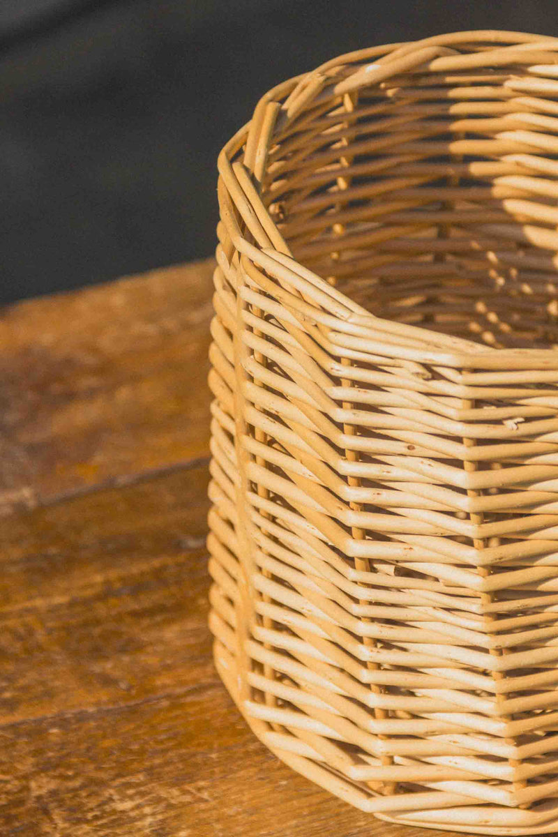 petite-corbeille-osier-clair-vintage-Collection-ete-Eloge-Paris-Brocante-Boheme