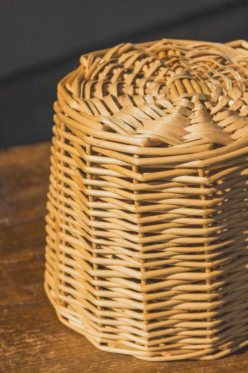 petite-corbeille-osier-clair-vintage-Collection-ete-Eloge-Paris-Brocante-Boheme