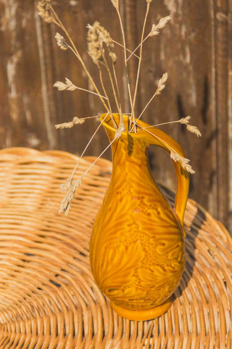 pichet-jaune-fleuri-vintage-Collection-automne-Eloge-Paris-Brocante-Boheme