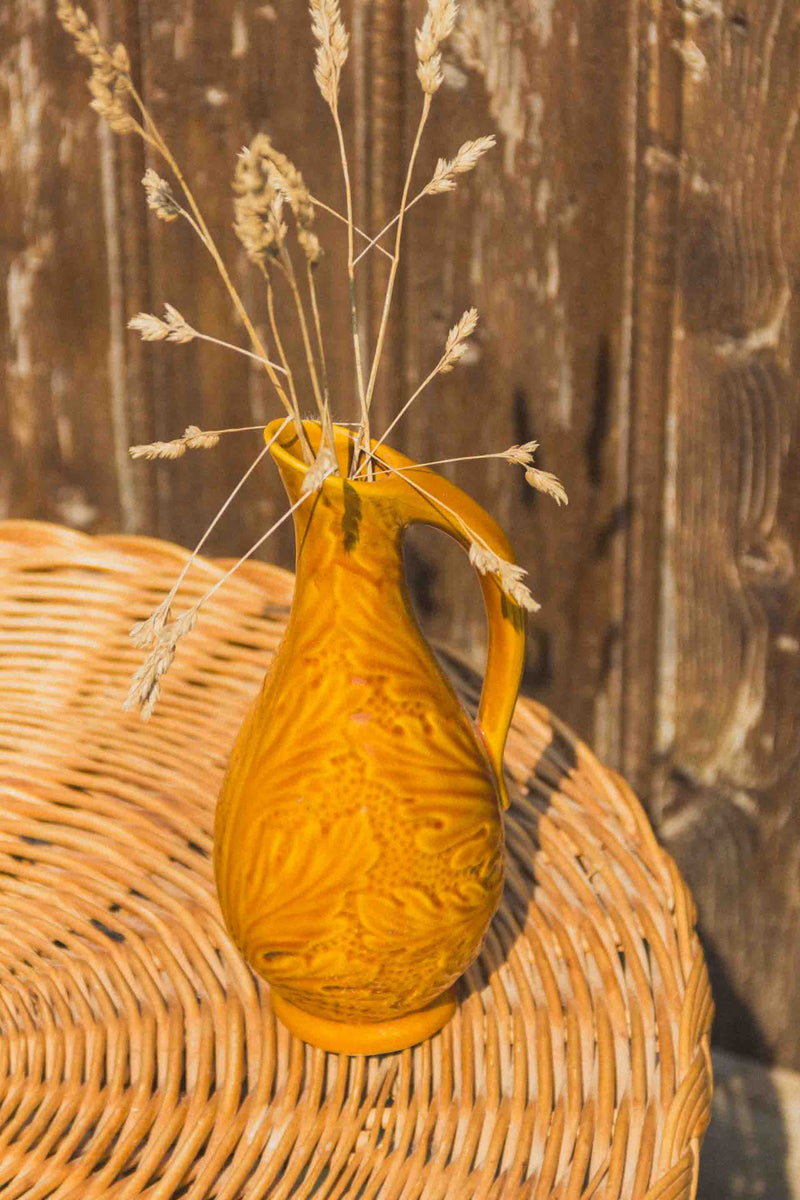 pichet-jaune-fleuri-vintage-Collection-automne-Eloge-Paris-Brocante-Boheme