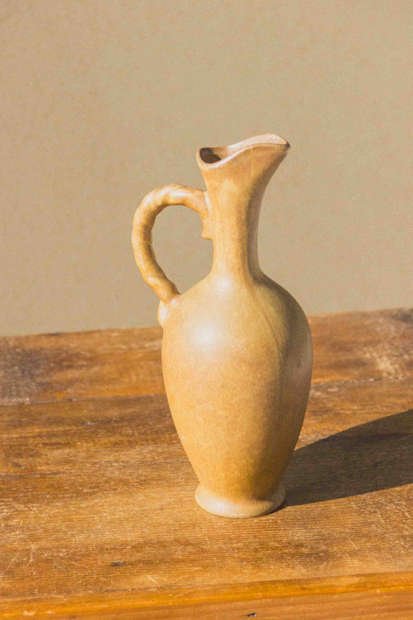 pichet-long-vieux-gres-marron-vintage-Collection-automne-Eloge-Paris-Brocante-Boheme