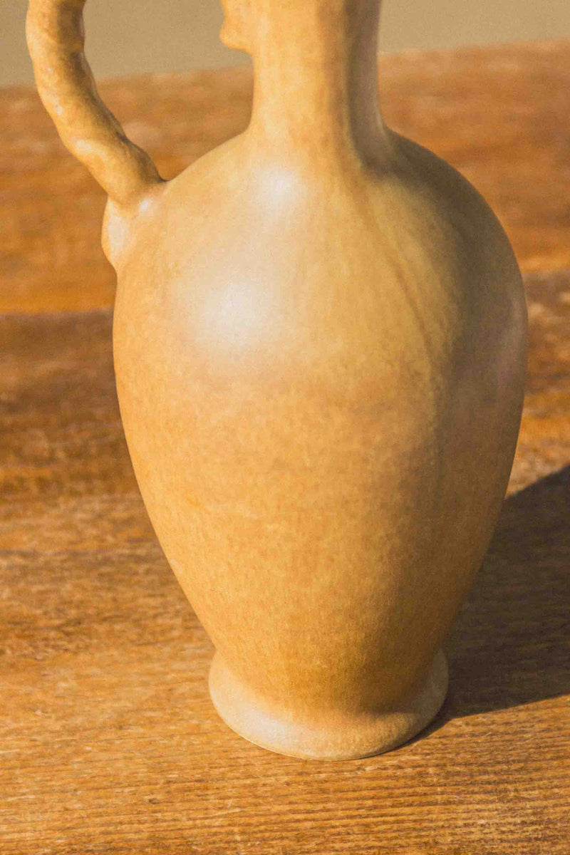 pichet-long-vieux-gres-marron-vintage-Collection-automne-Eloge-Paris-Brocante-Boheme