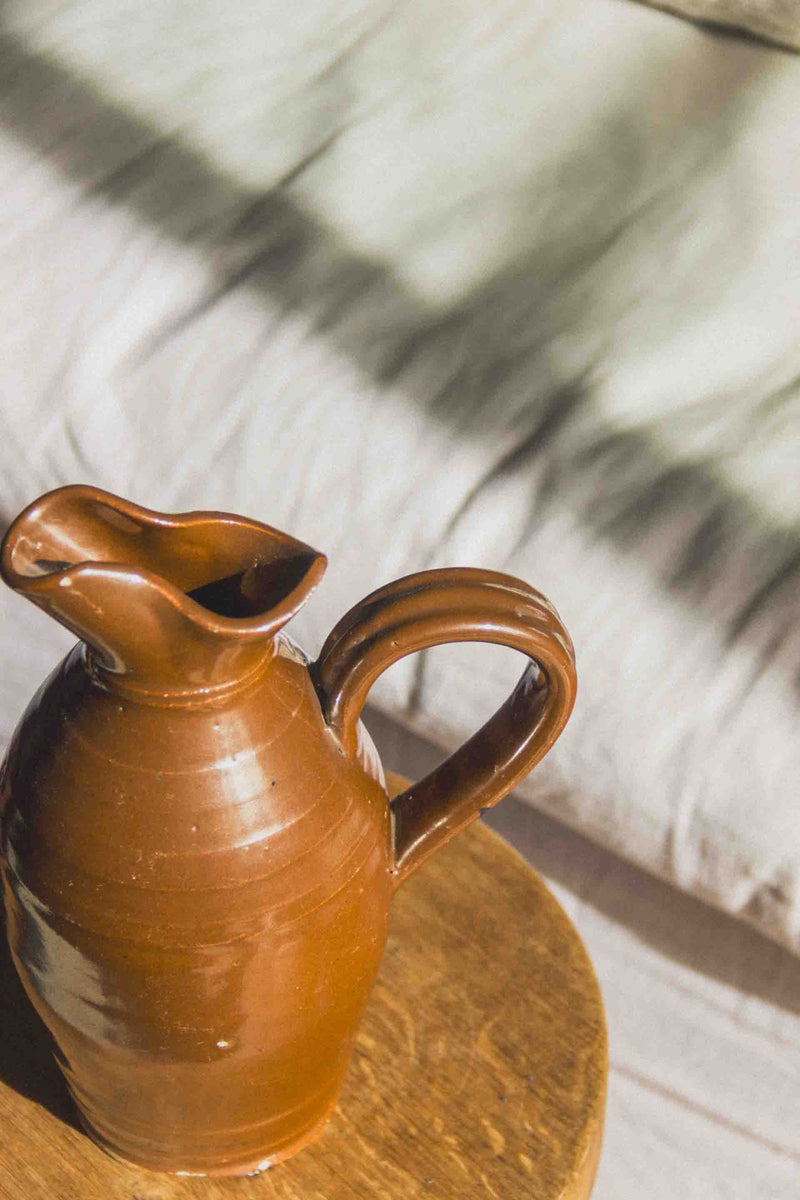pichet-marron-vernis-ceramique-vintage-Collection-printemps-Eloge-Paris-Brocante-Boheme