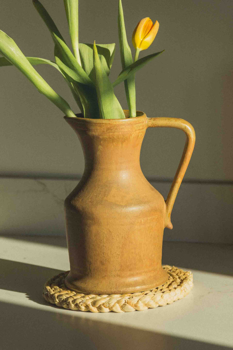 pichet-vieux-gres-brun-vintage-Collection-printemps-Eloge-Paris-Brocante-Boheme