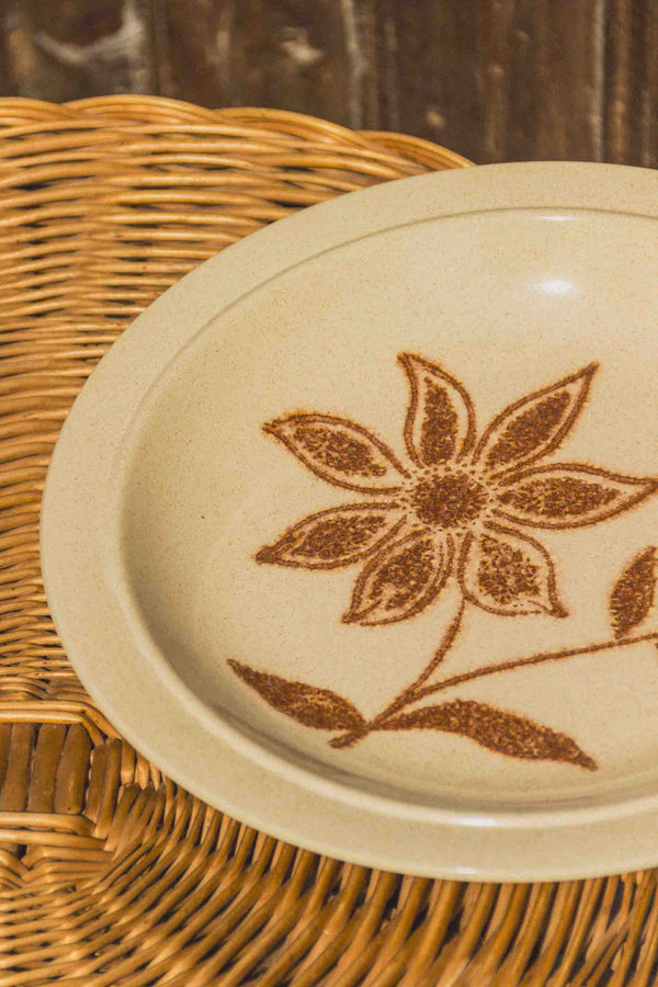 plat-rond-fleuri-vintage-Collection-automne-Eloge-Paris-Brocante-Boheme