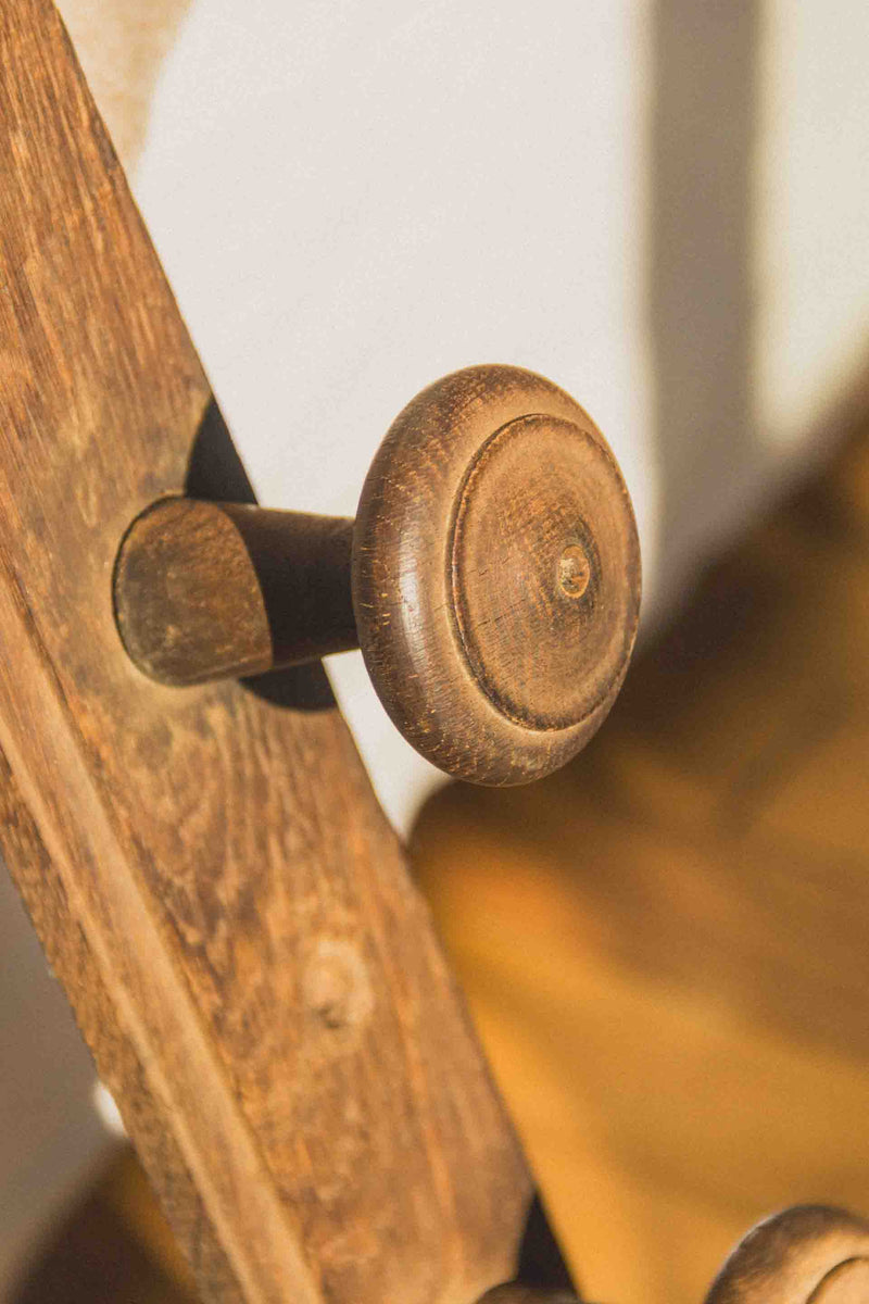 porte-manteau-bois-brut-vintage-Collection-printemps-Eloge-Paris-Brocante-Boheme