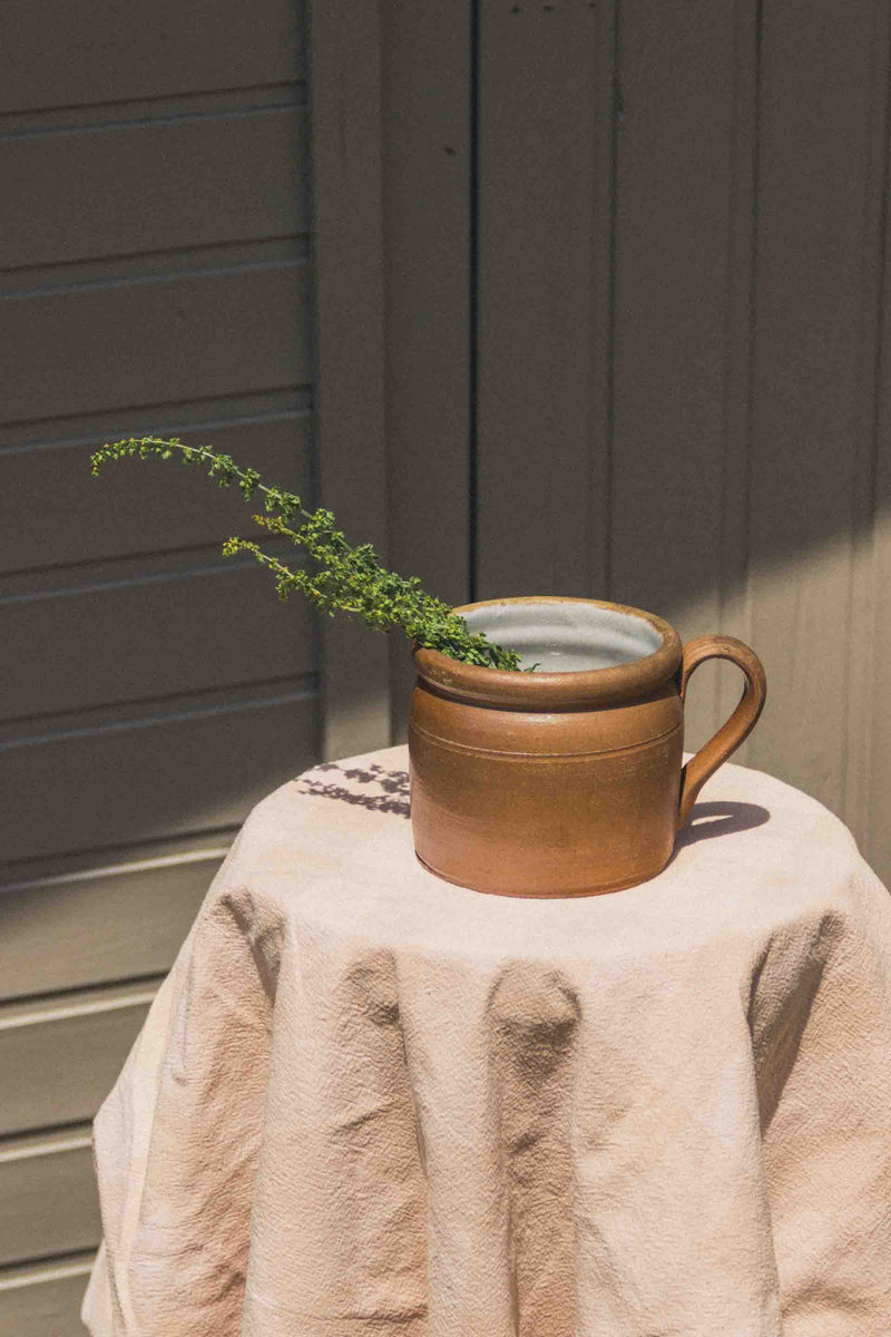 pot-graisse-gres-brun-clair-vintage-Collection-ete-Eloge-Paris-Brocante-Boheme