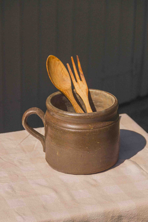 pot-graisse-gres-brun-fonce-Collection-ete-Eloge-Paris-Brocante-Boheme