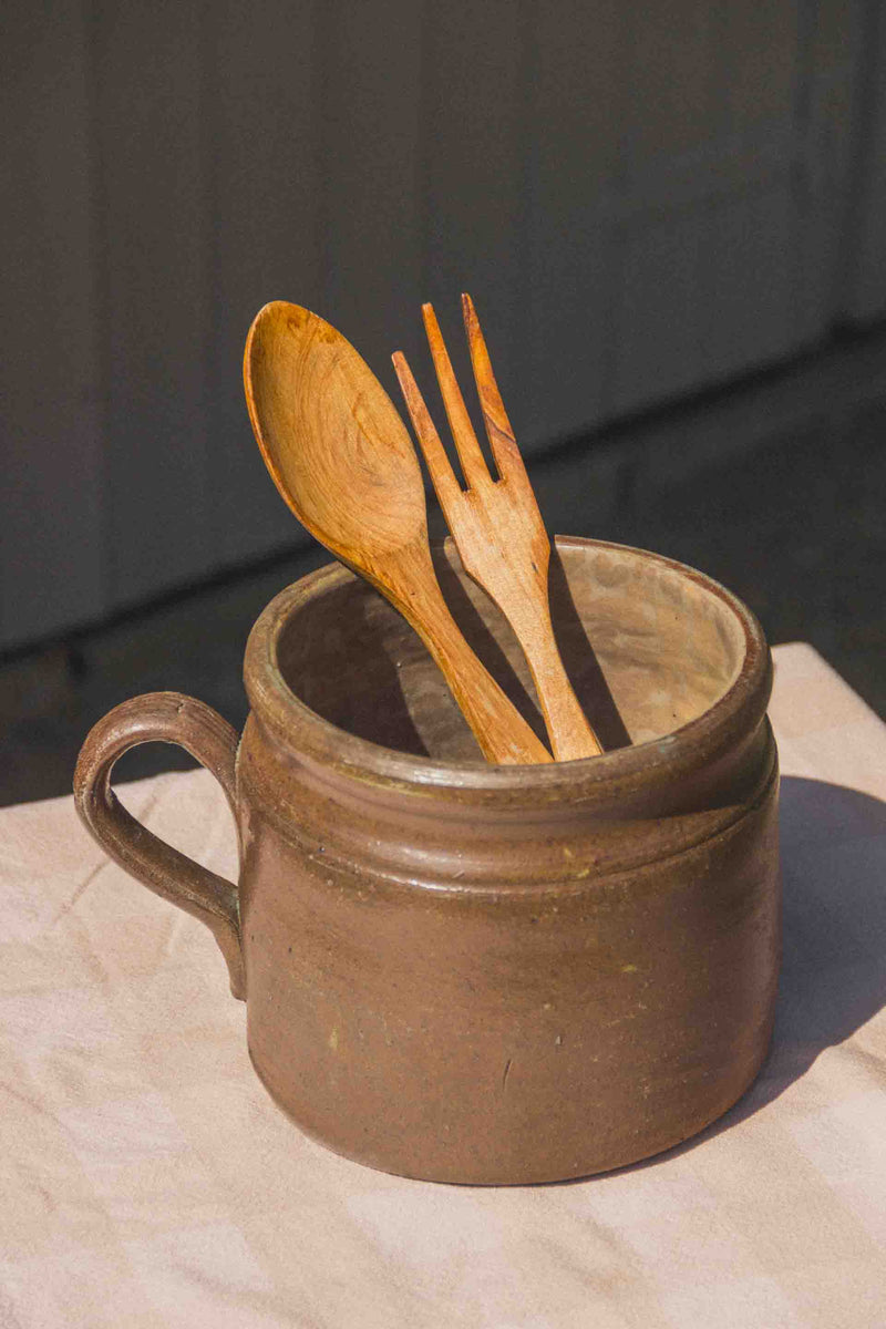 pot-graisse-gres-brun-fonce-Collection-ete-Eloge-Paris-Brocante-Boheme