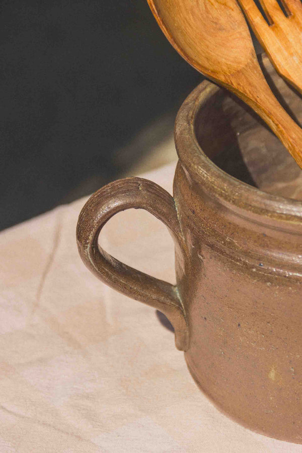 pot-graisse-gres-brun-fonce-Collection-ete-Eloge-Paris-Brocante-Boheme