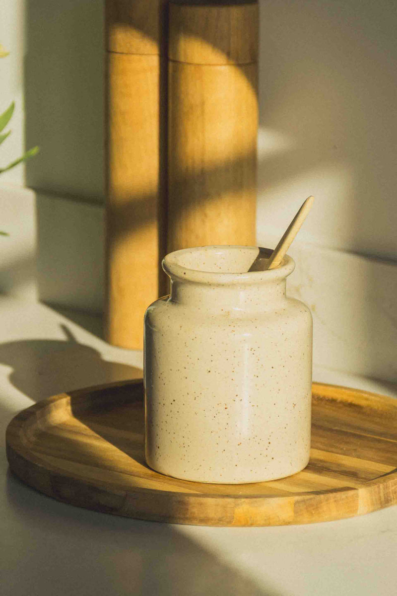 pot-moutarde-beige-mouchete-vintage-Collection-printemps-Eloge-Paris-Brocante-Boheme