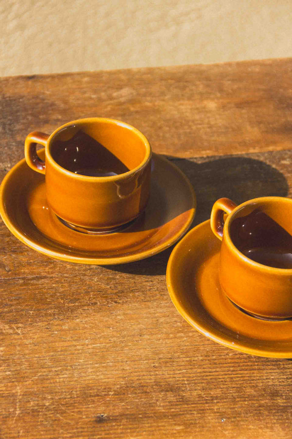 tasses-ocre-vintage-Collection-automne-Eloge-Paris-Brocante-Boheme