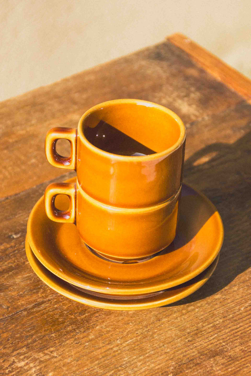 tasses-ocre-vintage-Collection-automne-Eloge-Paris-Brocante-Boheme