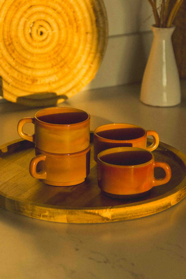 tasses-verre-ocre-arcopal-vintage-Collection-automne-Eloge-Paris-Brocante-Boheme