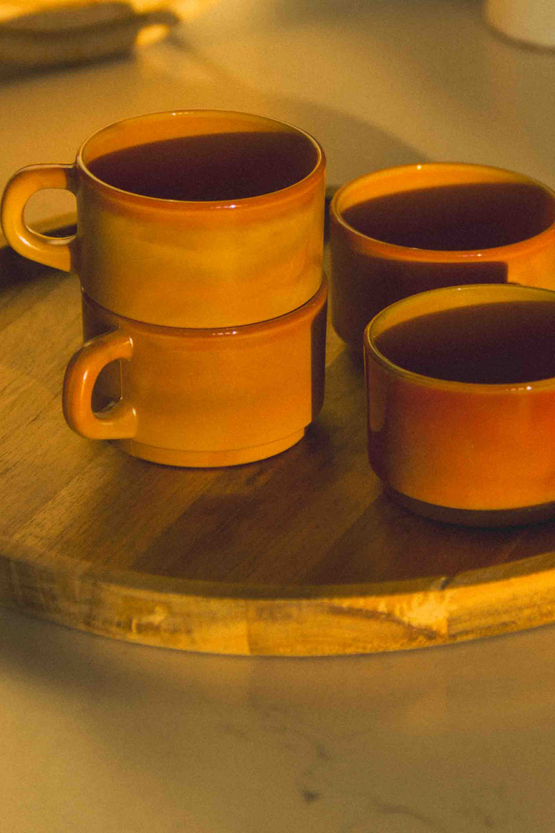 tasses-verre-ocre-arcopal-vintage-Collection-automne-Eloge-Paris-Brocante-Boheme