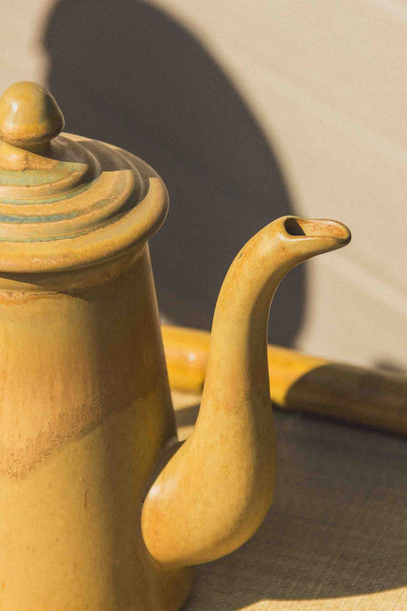 theiere-beige-fonce-vintage-Collection-ete-Eloge-Paris-Brocante-Boheme