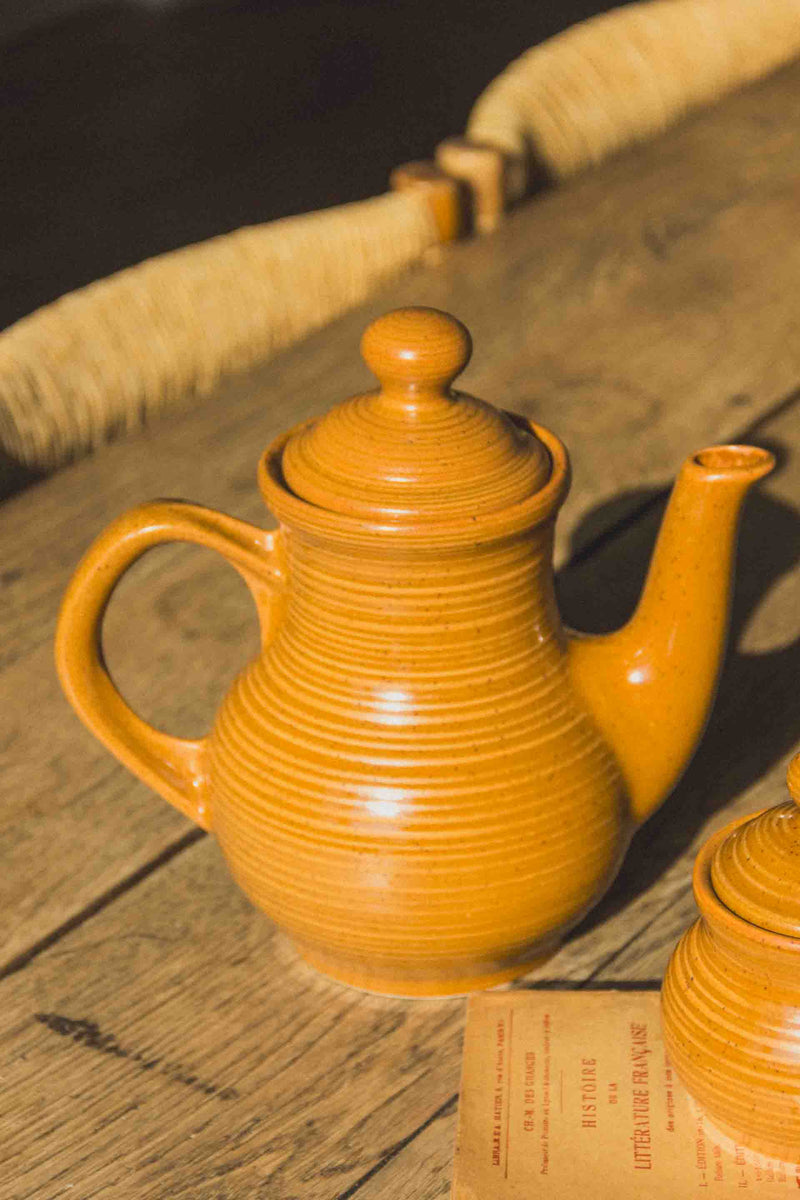 theiere-pot-sucre-mouchete-vintage-ocre-Collection-ete-indien-Eloge-Paris-Brocante-Boheme