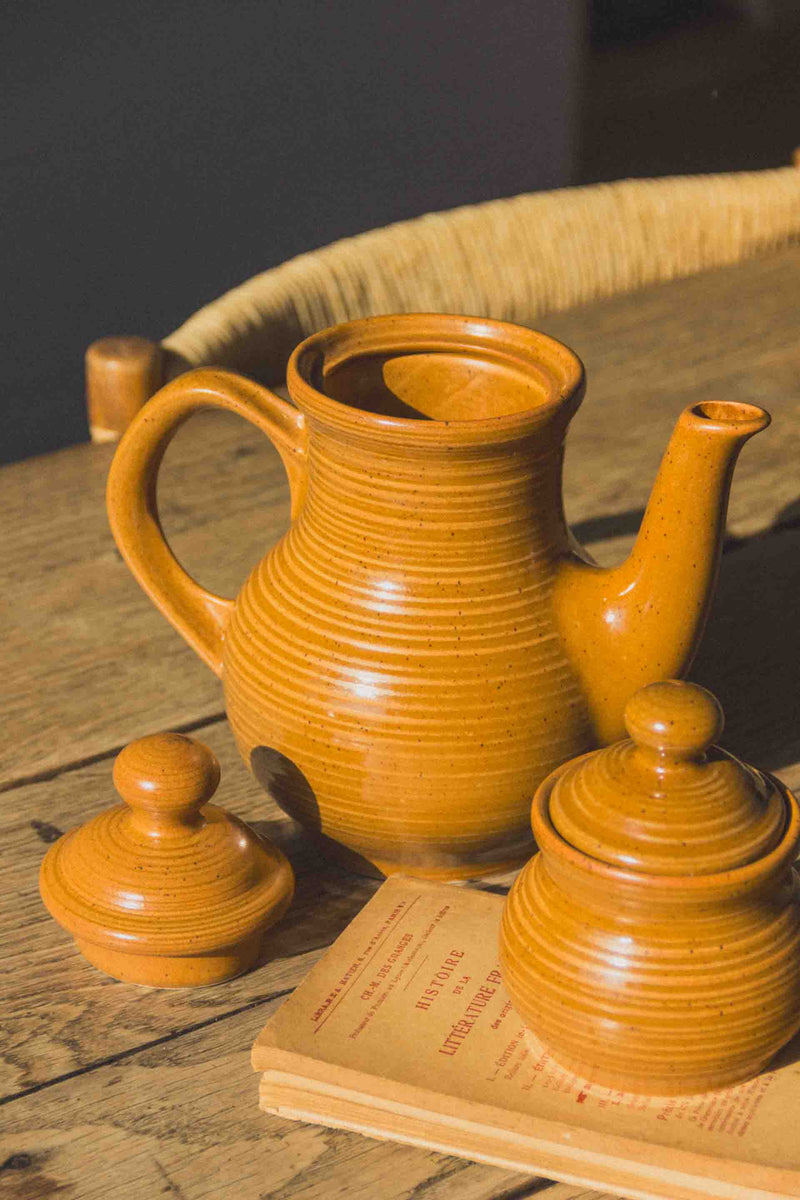 theiere-pot-sucre-mouchete-vintage-ocre-Collection-ete-indien-Eloge-Paris-Brocante-Boheme