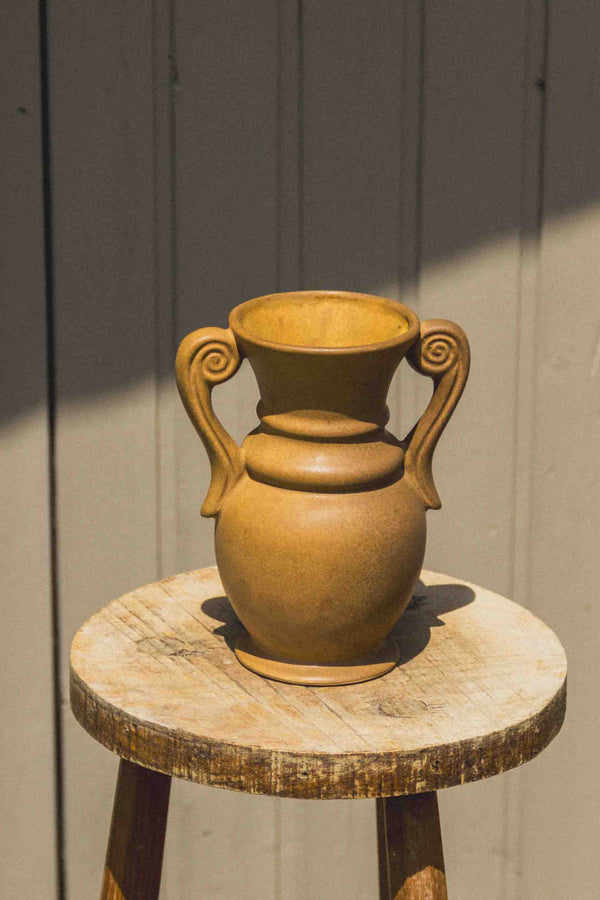 vase-amphore-vieux-gres-brun-vintage-Collection-ete-Eloge-Paris-Brocante-Boheme