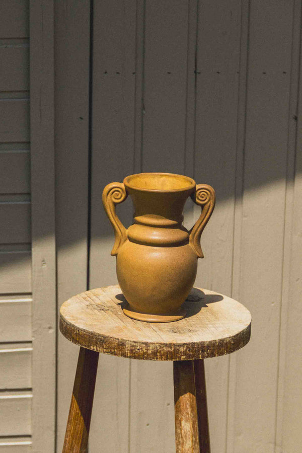 vase-amphore-vieux-gres-brun-vintage-Collection-ete-Eloge-Paris-Brocante-Boheme