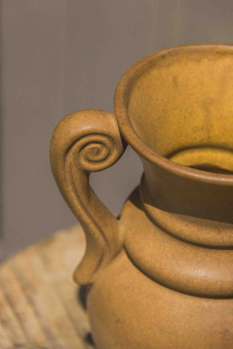 vase-amphore-vieux-gres-brun-vintage-Collection-ete-Eloge-Paris-Brocante-Boheme