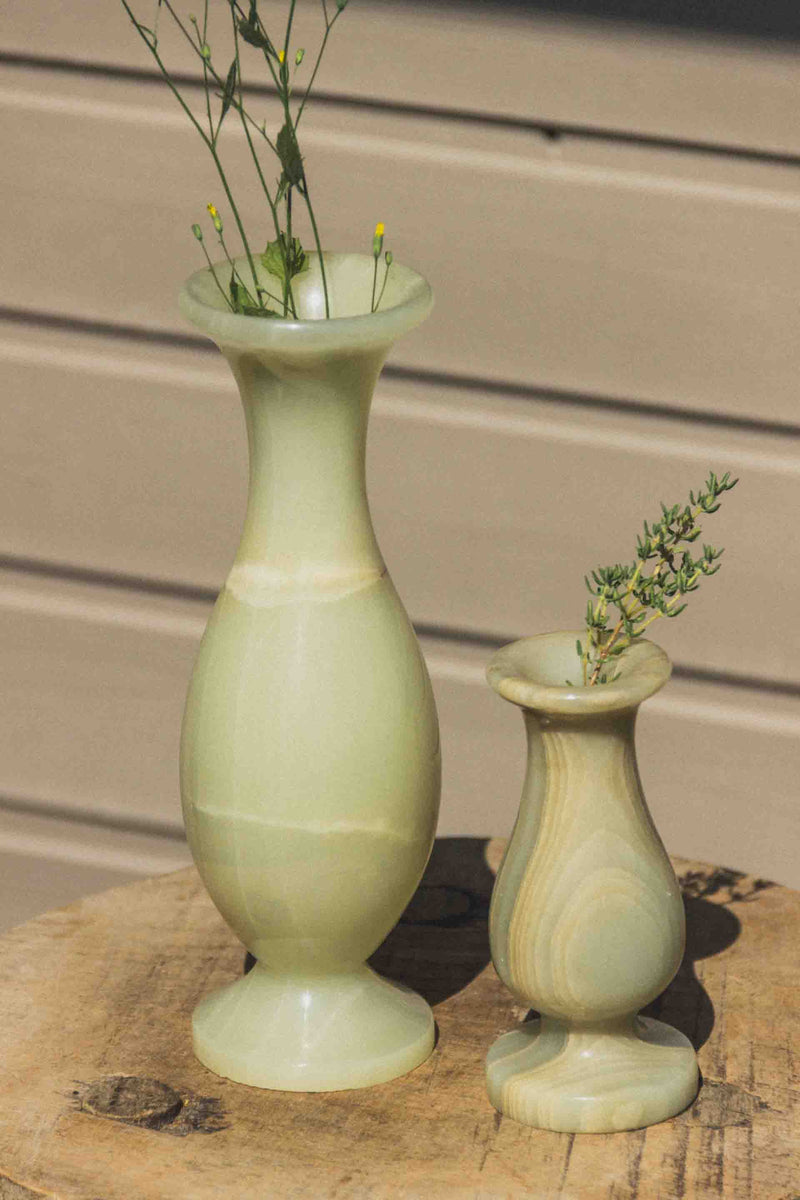 vases-albatre-beige-vintage-Collection-ete-Eloge-Paris-Brocante-Boheme