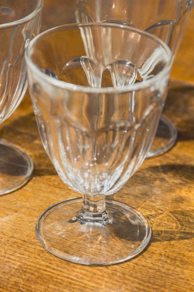 verre-vin-petit-pied-vintage-Collection-ete-Eloge-Paris-Brocante-Boheme