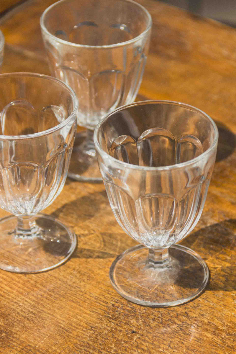 verre-vin-petit-pied-vintage-Collection-ete-Eloge-Paris-Brocante-Boheme