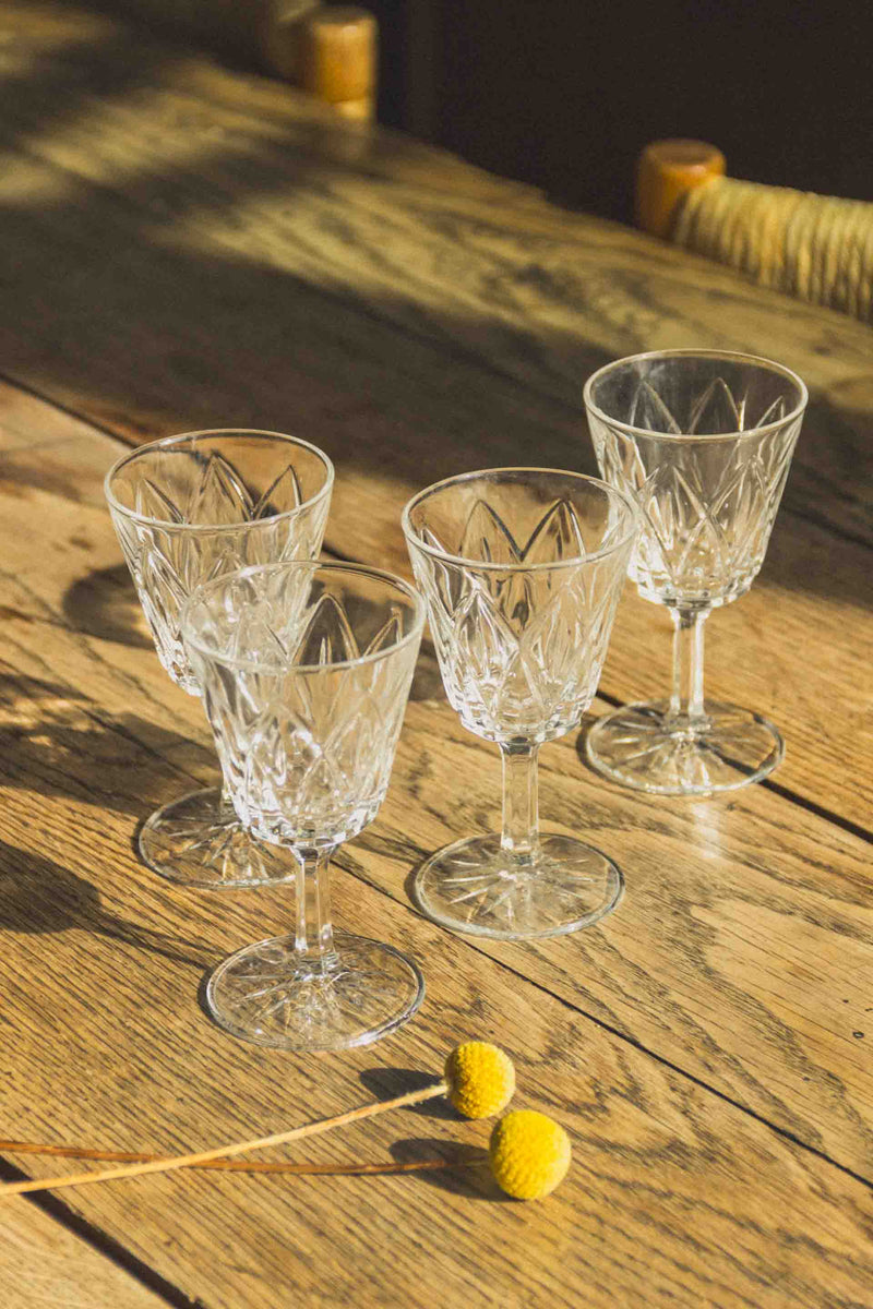 verres-vin-ciseles-vintage-Collection-ete-Eloge-Paris-Brocante-Boheme