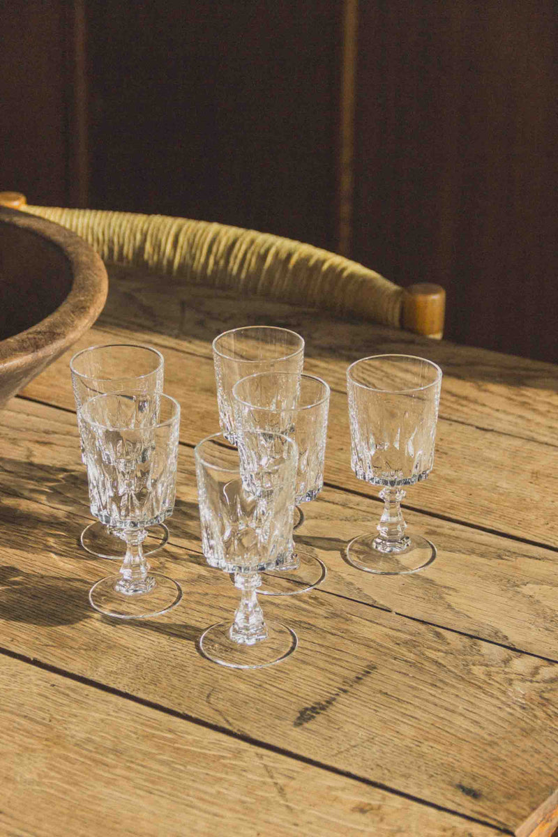 verres-vin-cristal-droit-vintage-Collection-ete-indien-Eloge-Paris-Brocante-Boheme